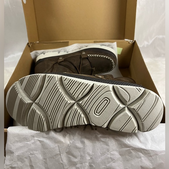 Manitobah WP Pacific Half Winter Leather Boot Fossil. 6.5 FITS SMALL as Size 5. - Picture 4 of 15